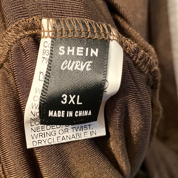 SHEIN plus size tank top - Picture 4 of 11